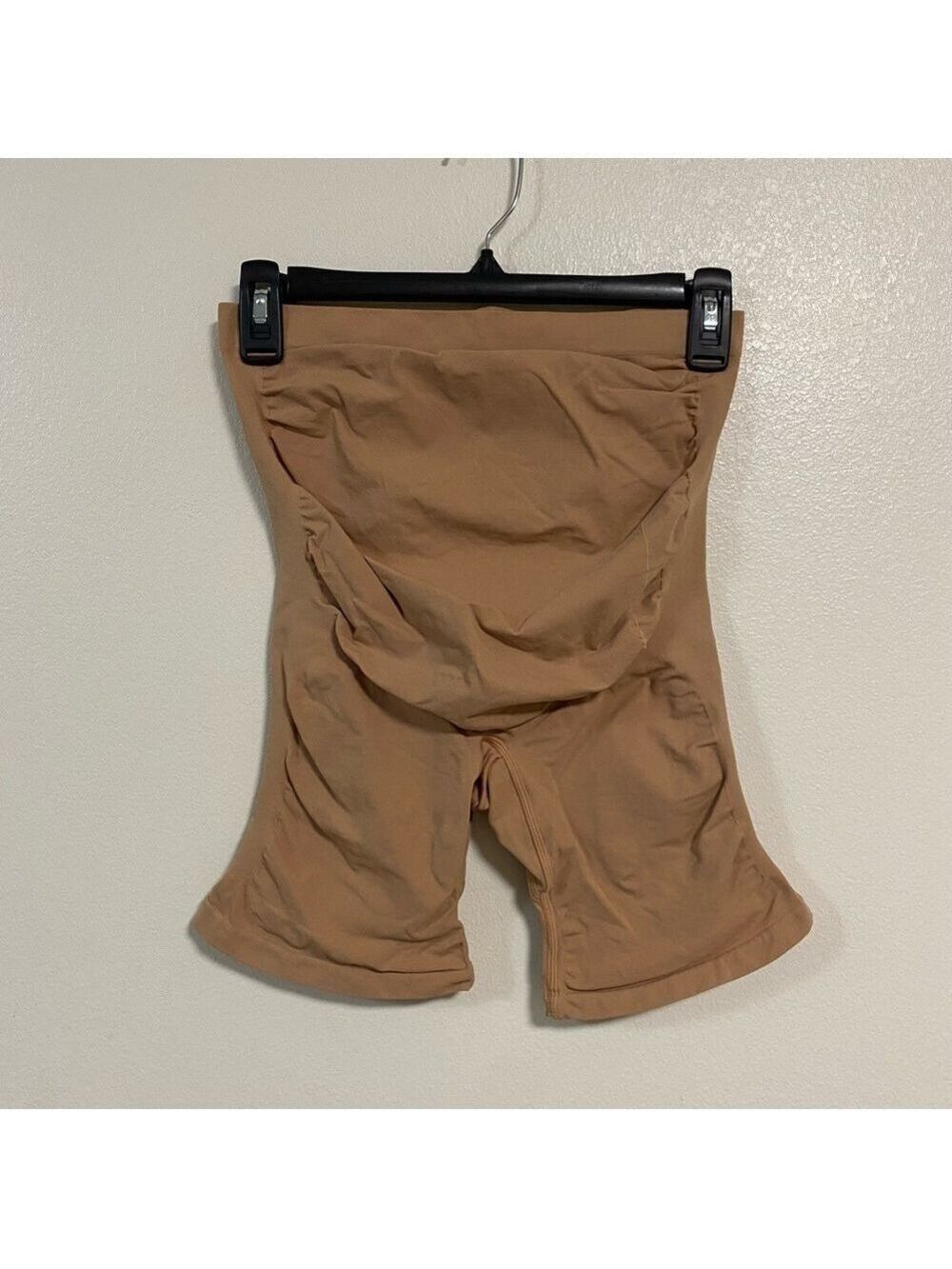 SKIMS Shape wear Women’s Size 4X/5X Nude Seamless Sculpt Mid Thigh Short